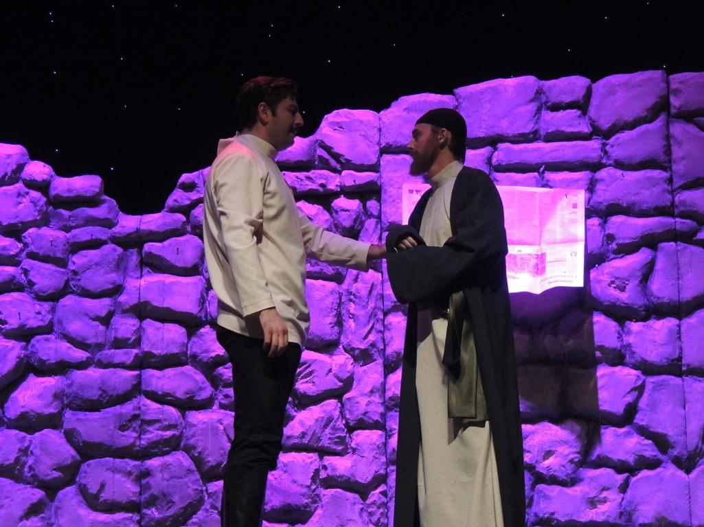 Потрясающая история любви и надежды Али и Нино в театре (ФОТО)