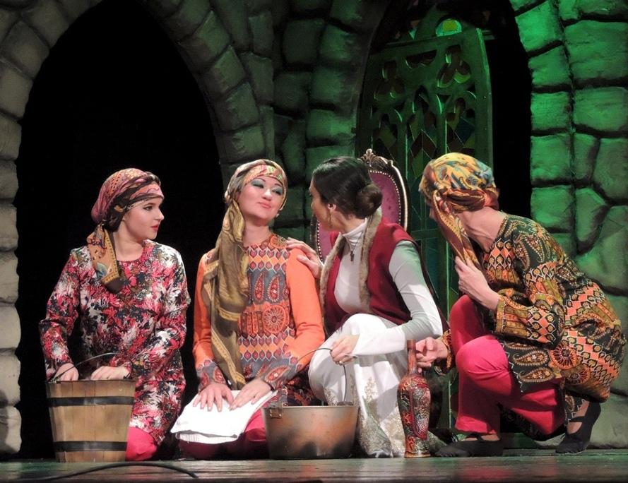 Потрясающая история любви и надежды Али и Нино в театре (ФОТО)