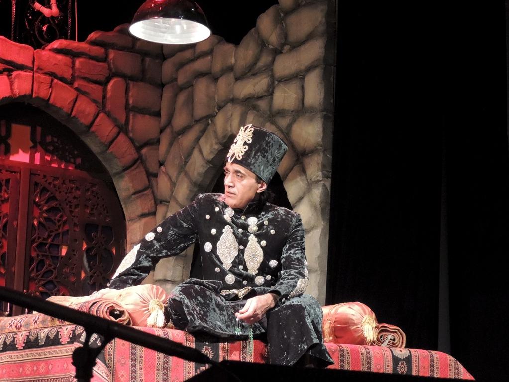 Потрясающая история любви и надежды Али и Нино в театре (ФОТО)