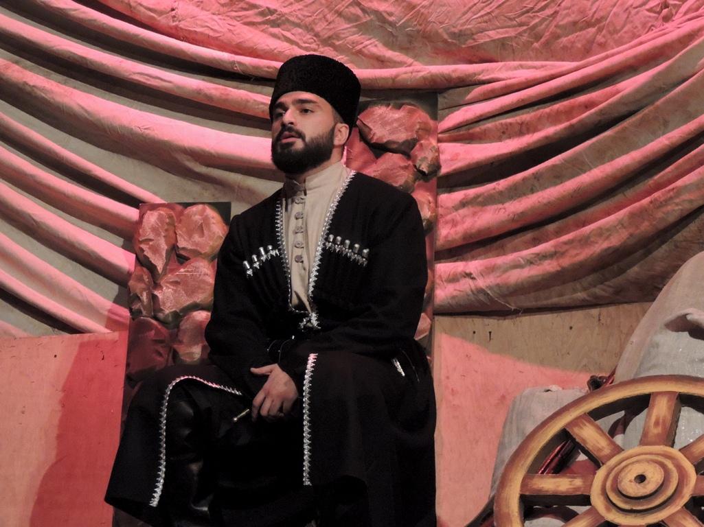 Потрясающая история любви и надежды Али и Нино в театре (ФОТО)