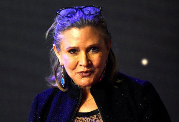 Скончалась актриса Керри Фишер, сыгравшая принцессу Лею в "Звездных войнах"