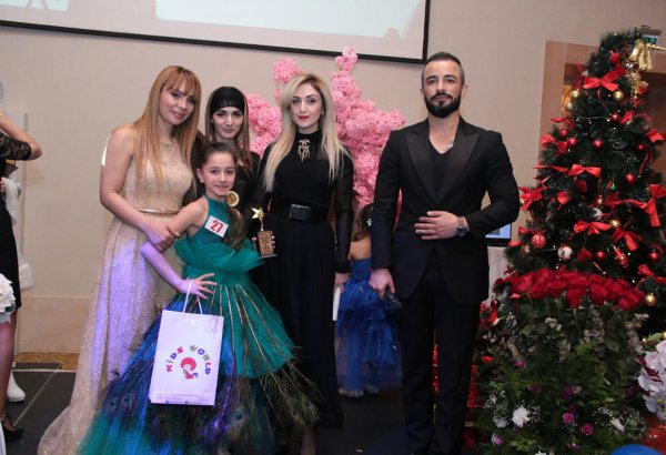 В Баку прошел вечер моды, посвященный Новому году (ФОТО)