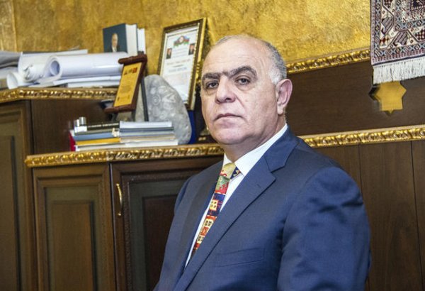 Видади Мурадов: Во всех районах Азербайджана достаточно ткачей, желающих заниматься ковроткачеством (ФОТО)