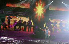 45-летний фейерверк эмоций Фаига Агаева в праздничном вечере F.A Made in Azerbaijan (ФОТО)