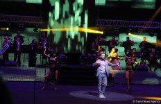 45-летний фейерверк эмоций Фаига Агаева в праздничном вечере F.A Made in Azerbaijan (ФОТО)