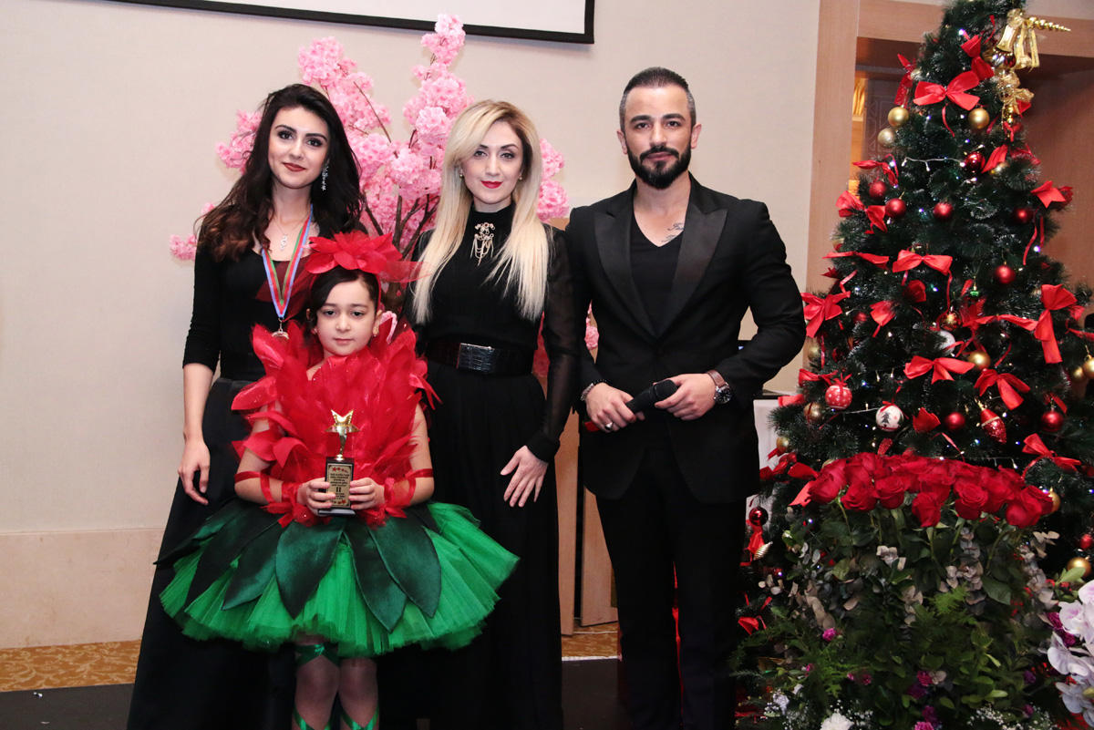 В Баку прошел вечер моды, посвященный Новому году (ФОТО)