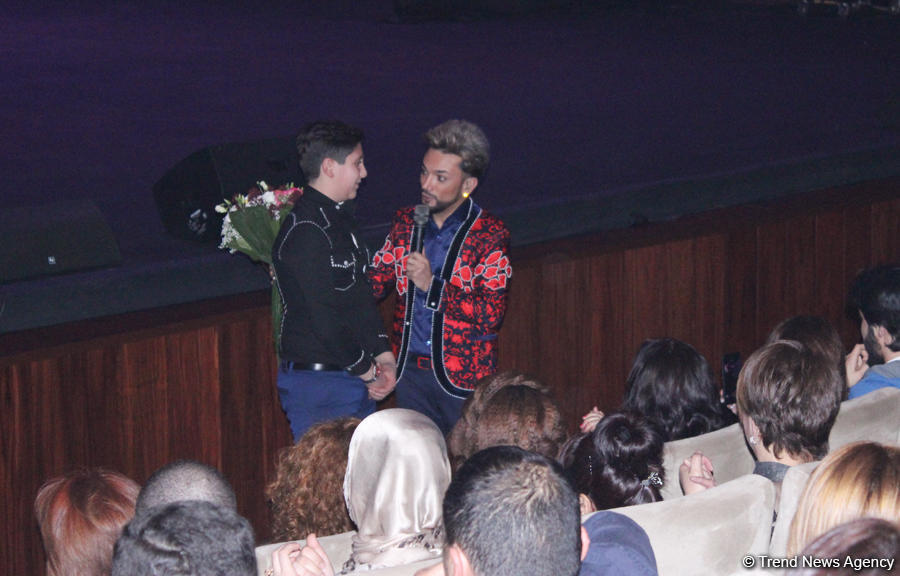 45-летний фейерверк эмоций Фаига Агаева в праздничном вечере F.A Made in Azerbaijan (ФОТО)