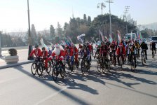 В Баку прошел праздничный новогодний велопробег (ФОТО)