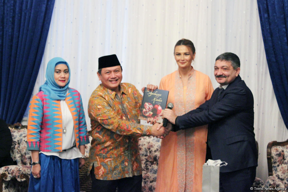 Вечер дружбы Азербайджан-Индонезия: национальные блюда, музыка, подарки (ФОТО)