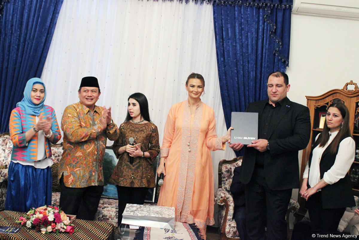 Вечер дружбы Азербайджан-Индонезия: национальные блюда, музыка, подарки (ФОТО)