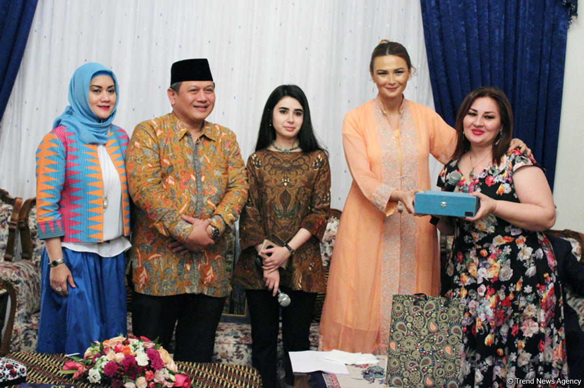 Вечер дружбы Азербайджан-Индонезия: национальные блюда, музыка, подарки (ФОТО)