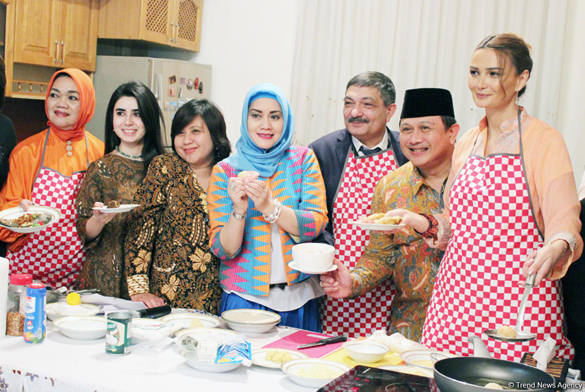 Вечер дружбы Азербайджан-Индонезия: национальные блюда, музыка, подарки (ФОТО)