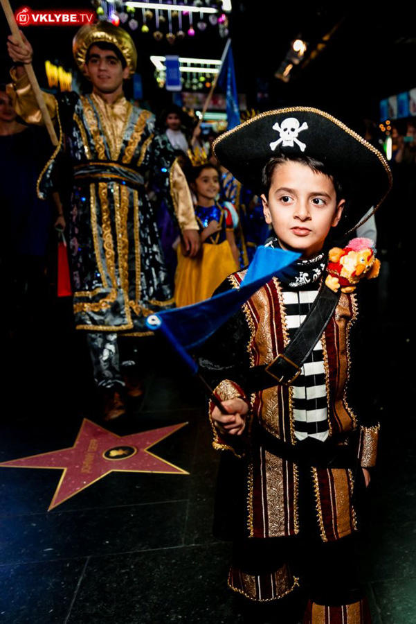 Праздничный карнавал-маскарад в CinemaPlus (ВИДЕО, ФОТО)