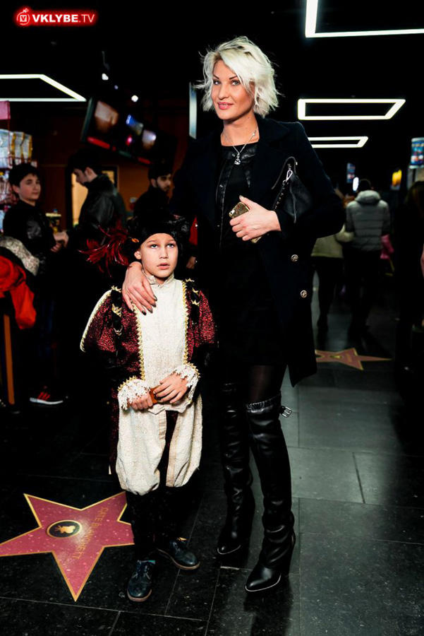 Праздничный карнавал-маскарад в CinemaPlus (ВИДЕО, ФОТО)