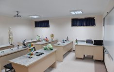 В эксплуатацию сдано реконструированное здание Нахчыванской городской средней русской школы (ФОТО)