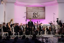 Дамы и кавалеры не вальсировали, а парили… Звездный юбилей в Баку (ФОТО)