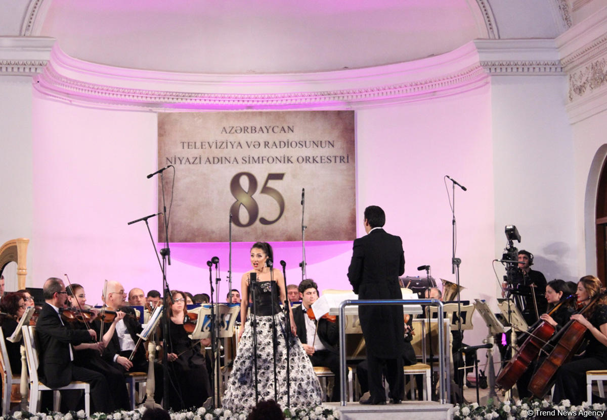 Дамы и кавалеры не вальсировали, а парили… Звездный юбилей в Баку (ФОТО)