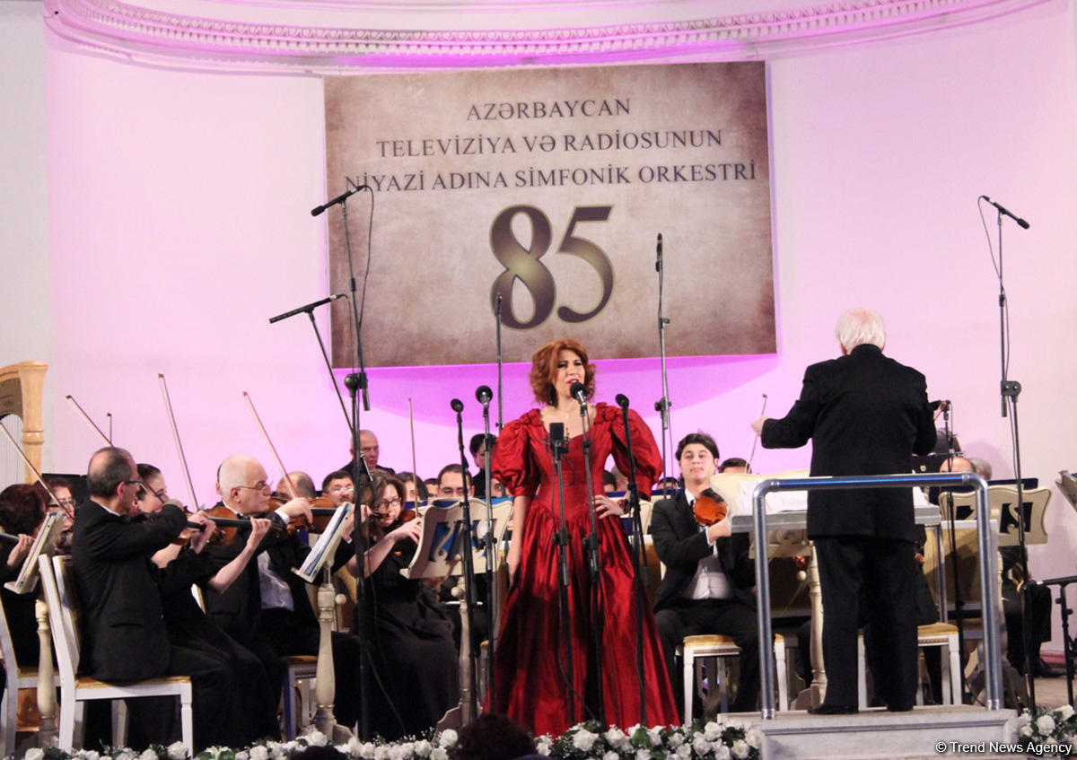 Дамы и кавалеры не вальсировали, а парили… Звездный юбилей в Баку (ФОТО)