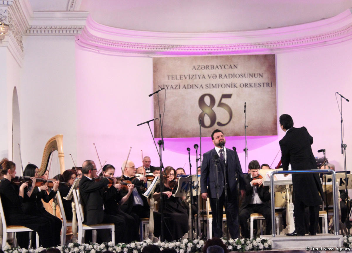 Дамы и кавалеры не вальсировали, а парили… Звездный юбилей в Баку (ФОТО)