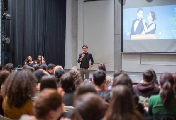 В Центре Современного Искусства YARAT показали фильм "Слишком много совпадений"