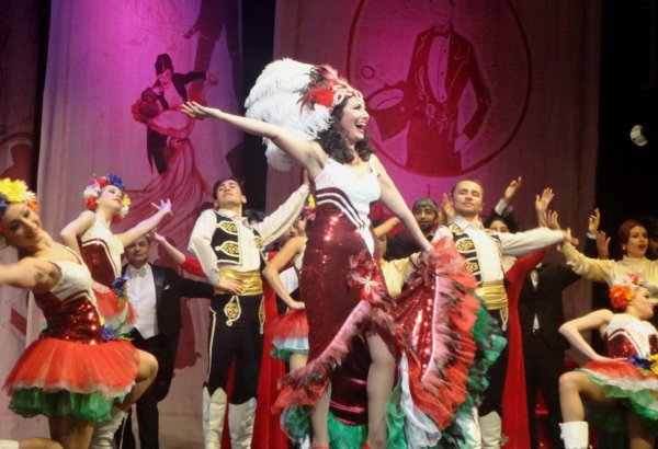 Любовь и интриги в азербайджанском театре (ФОТО)