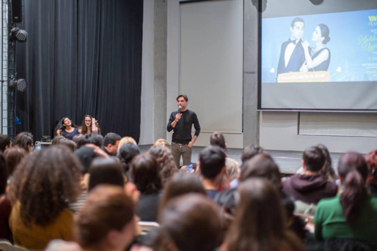 В Центре Современного Искусства YARAT показали фильм "Слишком много совпадений"