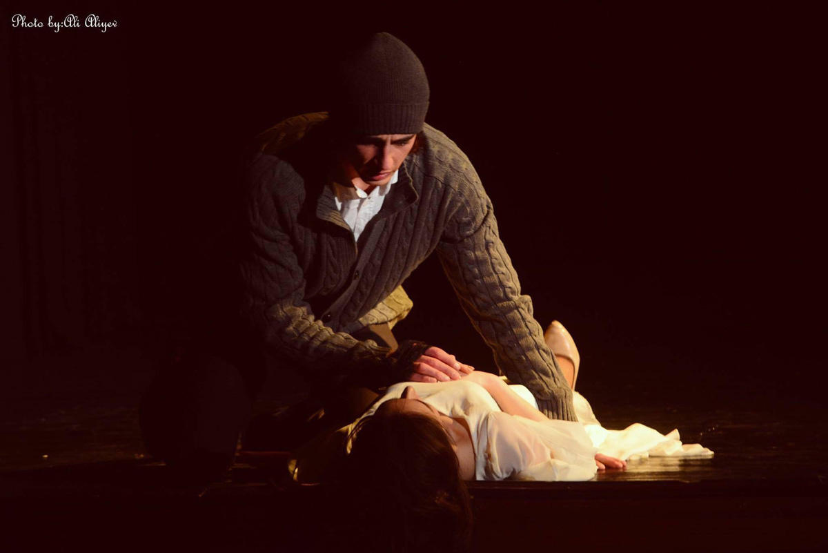 Азербайджанские актеры привнесли новое дыхание в историю любви Шекспира (ФОТО)