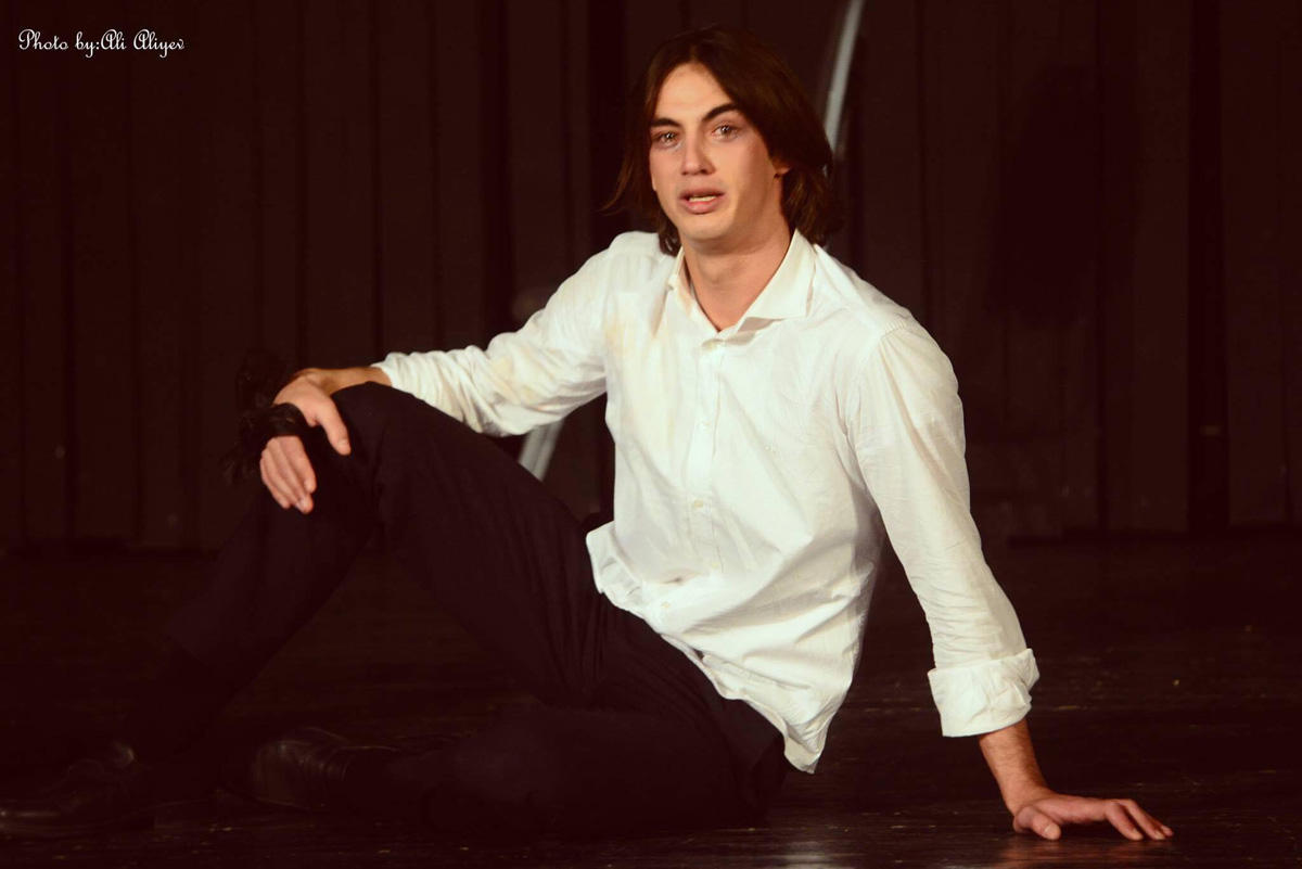 Азербайджанские актеры привнесли новое дыхание в историю любви Шекспира (ФОТО)