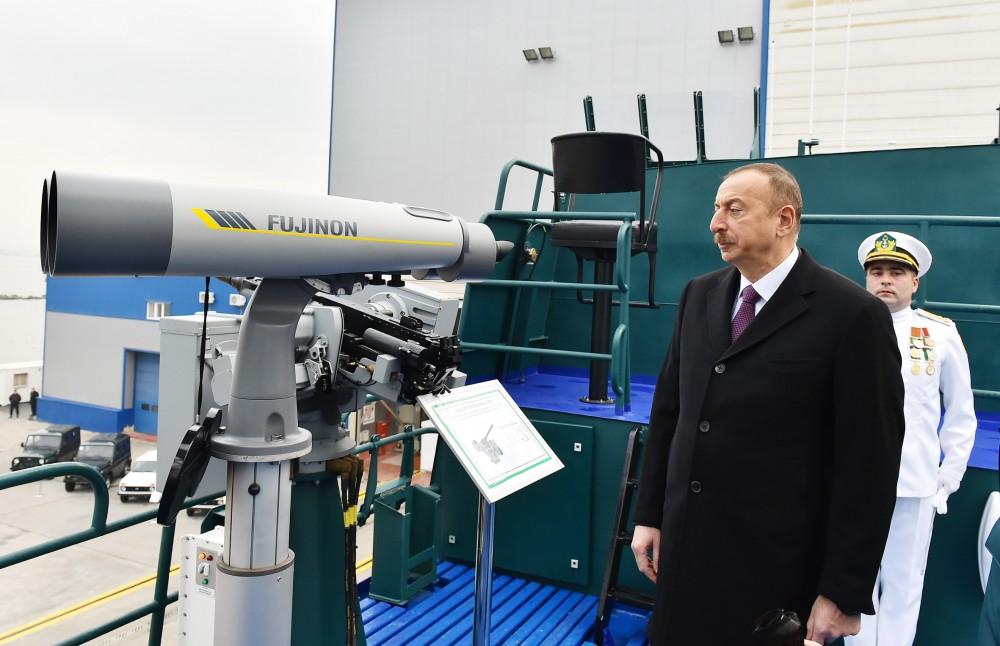 Президент Ильхам Алиев ознакомился с кораблем "Туфан" и новой спецтехникой Береговой охраны Госпогранслужбы  (ФОТО)