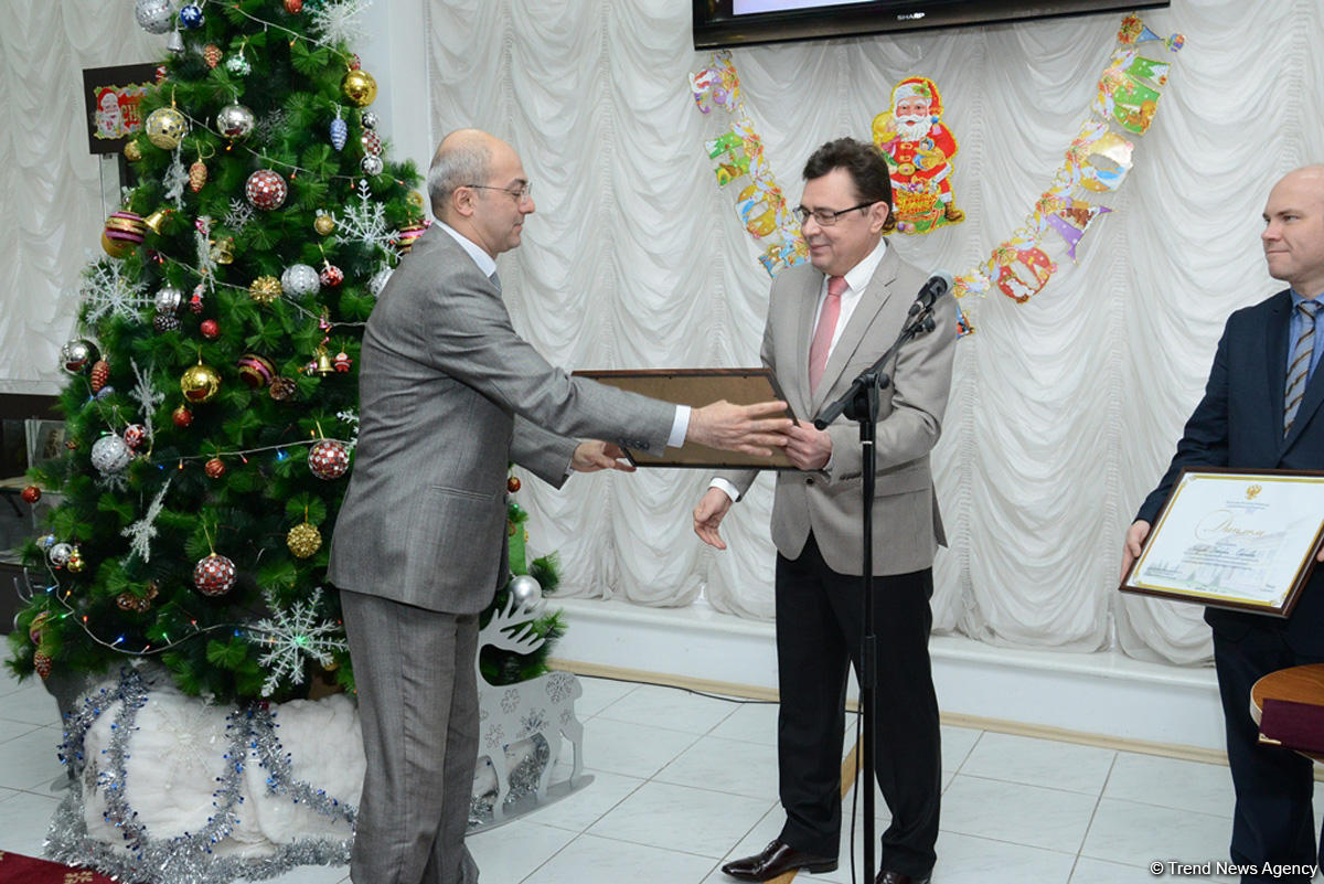 Глава Русской службы Trend награждена дипломом российского посольства за подготовку материалов о российско-азербайджанских отношениях (ФОТО)