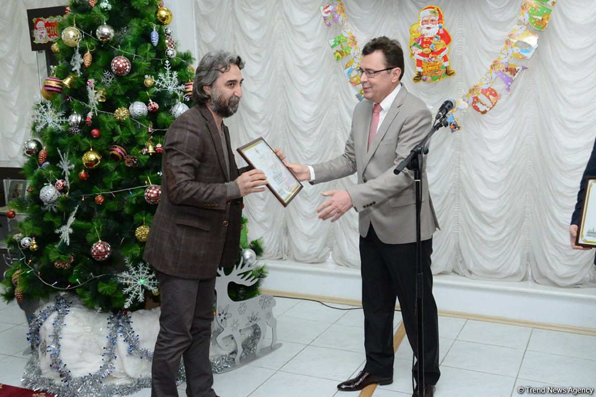 Глава Русской службы Trend награждена дипломом российского посольства за подготовку материалов о российско-азербайджанских отношениях (ФОТО)