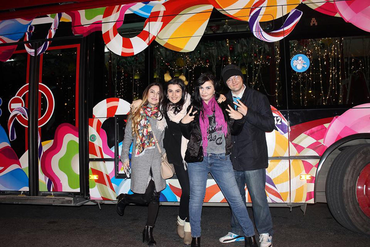 В Баку появился креативный молодежный автобус (ФОТО)