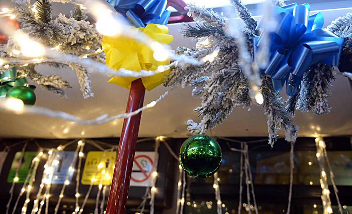 В Баку появился креативный молодежный автобус (ФОТО)