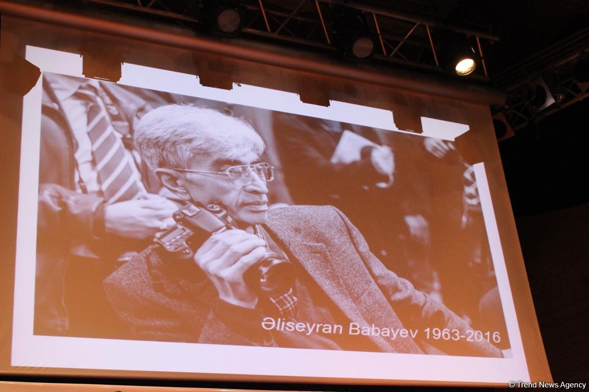 Лучшие фотографы Азербайджана получили награды (ФОТО)