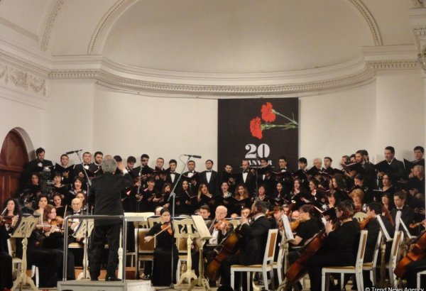 В Государственной филармонии почтили память жертв трагедии 20 Января (ФОТО)
