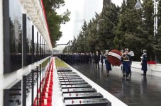 Президент Азербайджана почтил светлую память шехидов (ФОТО)