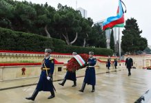 Президент Азербайджана почтил светлую память шехидов (ФОТО)