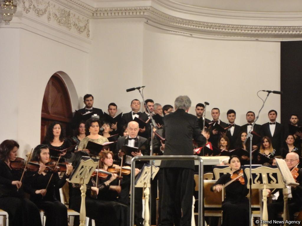 В Государственной филармонии почтили память жертв трагедии 20 Января (ФОТО)