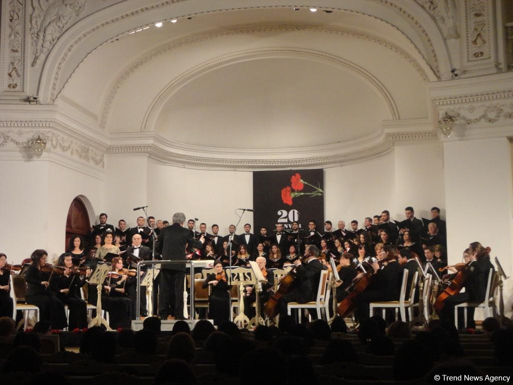 В Государственной филармонии почтили память жертв трагедии 20 Января (ФОТО)