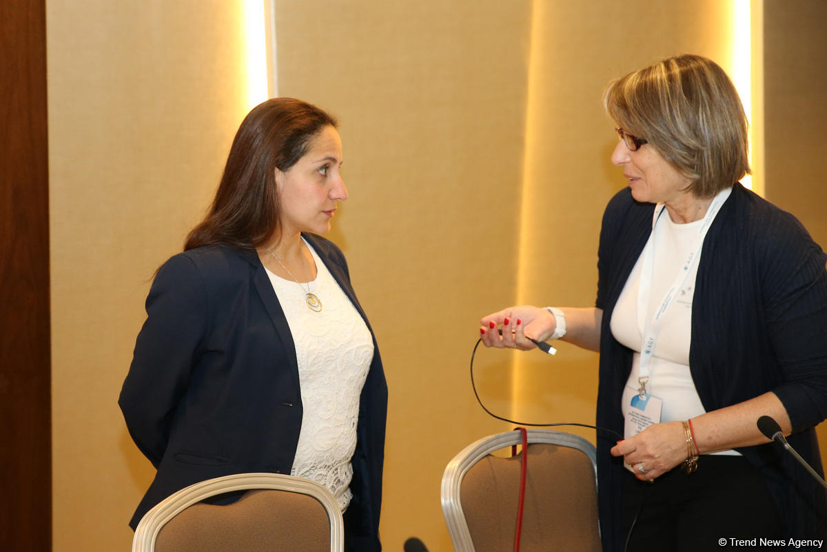 В Баку стартовали Международные судейские курсы FIG по художественной гимнастике (ФОТО)