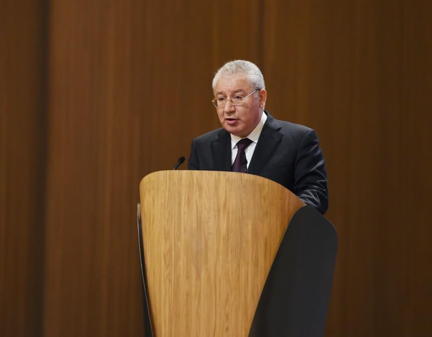 Президент Ильхам Алиев принял участие в конференции в рамках Госпрограммы социально-экономического развития регионов Азербайджана  (ФОТО)