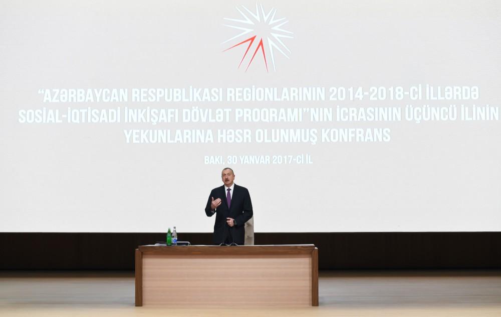 Президент Ильхам Алиев принял участие в конференции в рамках Госпрограммы социально-экономического развития регионов Азербайджана  (ФОТО)