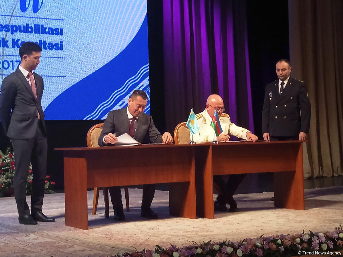 Госкомтаможня Азербайджана подписала соглашения с рядом стран (ФОТО)