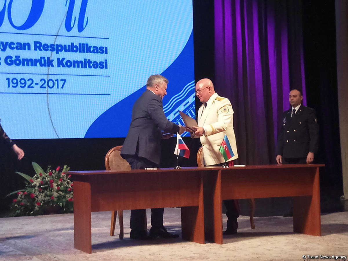 Госкомтаможня Азербайджана подписала соглашения с рядом стран (ФОТО)