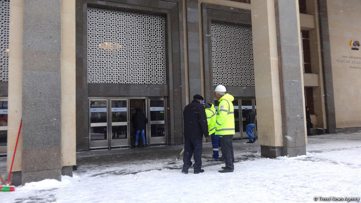 Снег в Баку (ФОТОСЕССИЯ)