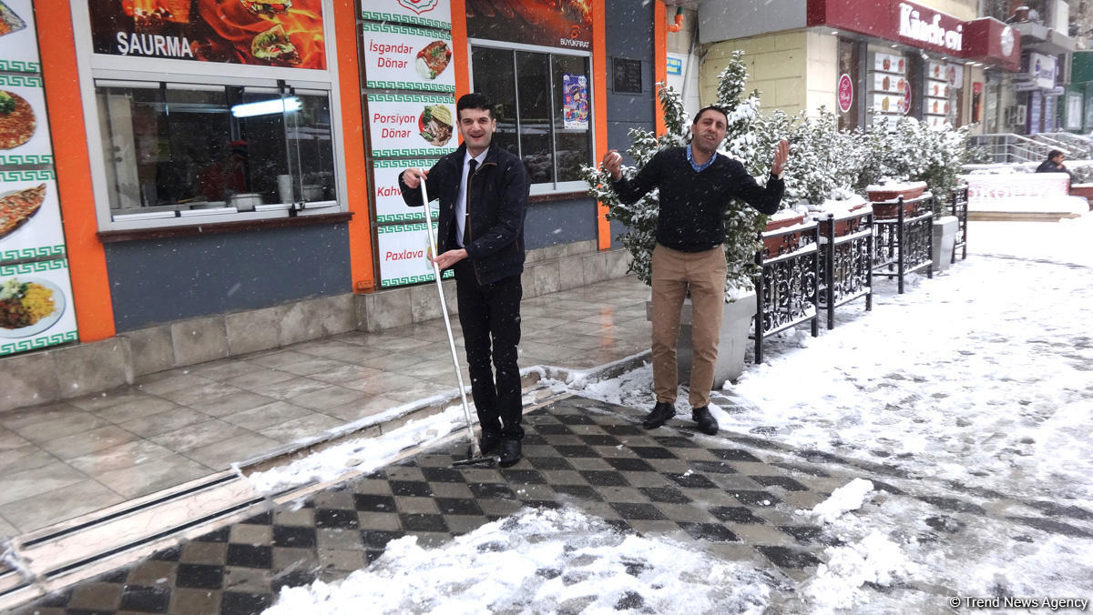 Снег в Баку (ФОТОСЕССИЯ)