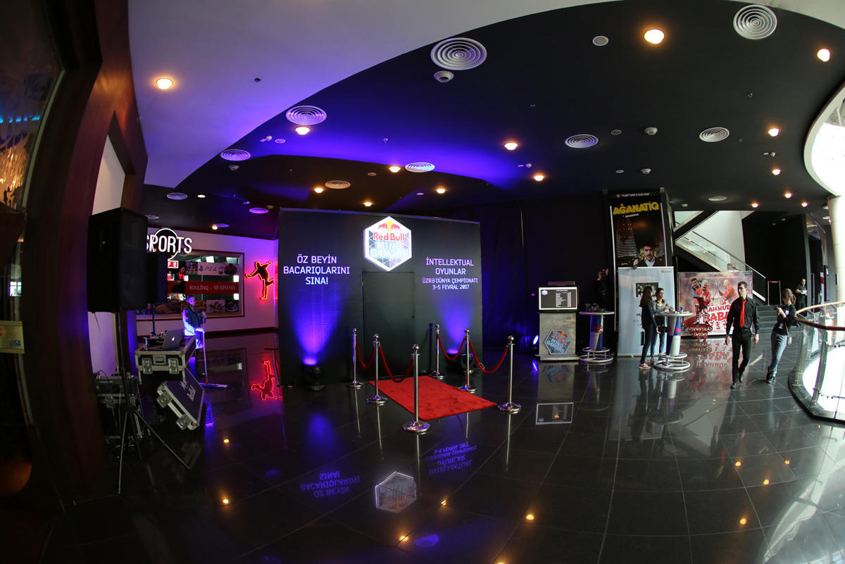 Новая приключенческая визуальная игра в Баку (ФОТО)