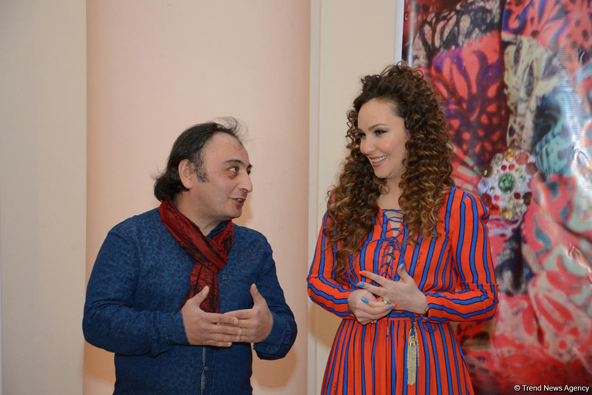 В Баку открылась выставка Милены Набиевой "Minabi - Узоры Мироздания": буйство красок, чувств и восприятия (ФОТО)