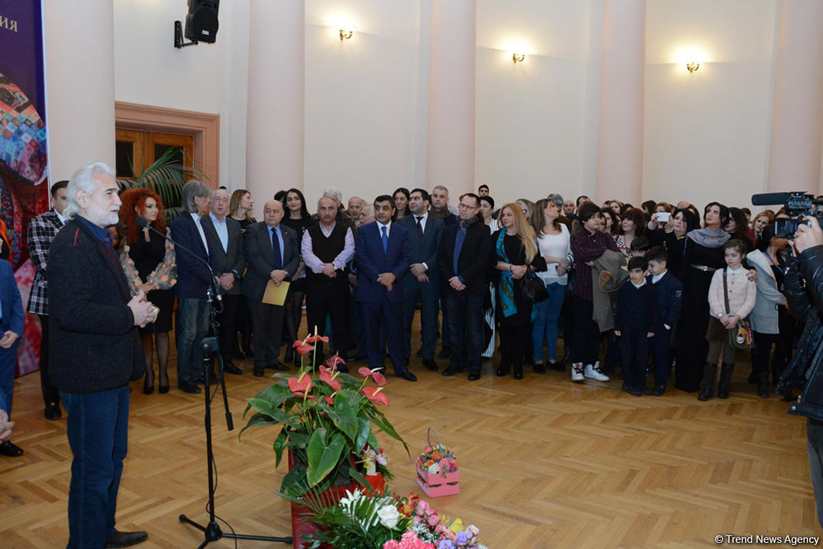 В Баку открылась выставка Милены Набиевой "Minabi - Узоры Мироздания": буйство красок, чувств и восприятия (ФОТО)