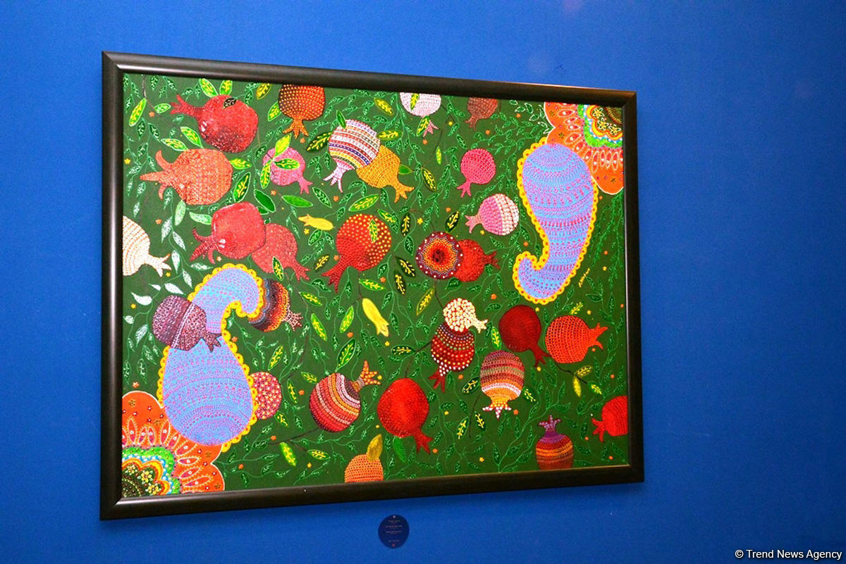 В Баку открылась выставка Милены Набиевой "Minabi - Узоры Мироздания": буйство красок, чувств и восприятия (ФОТО)